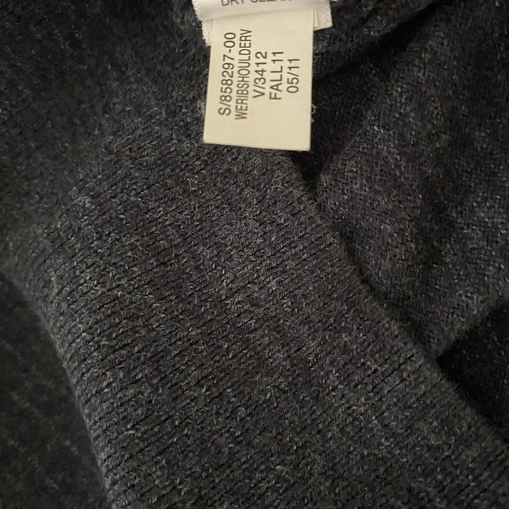 Banana Republic Sweater Men's Medium Gray‎ V Neck Long Sleeve Casual 100% Cotton